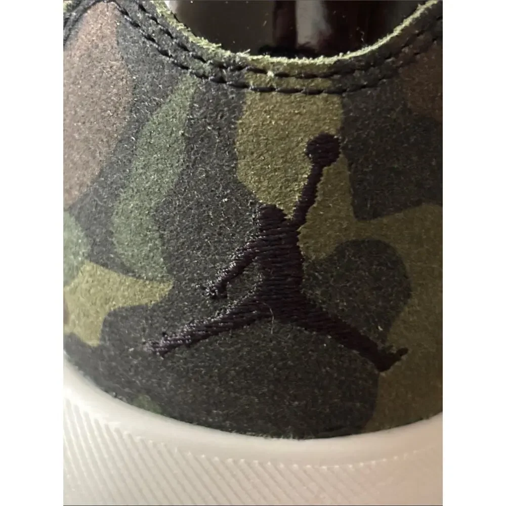 Jordan Men's Camo Maxin 200 in Multiple Sizes.